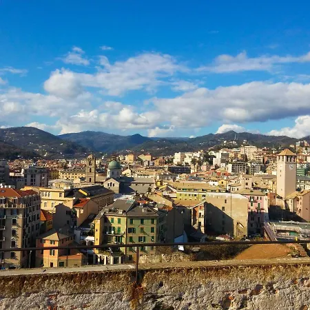 Indipendente A Due Passi Dal Centro Lägenhet